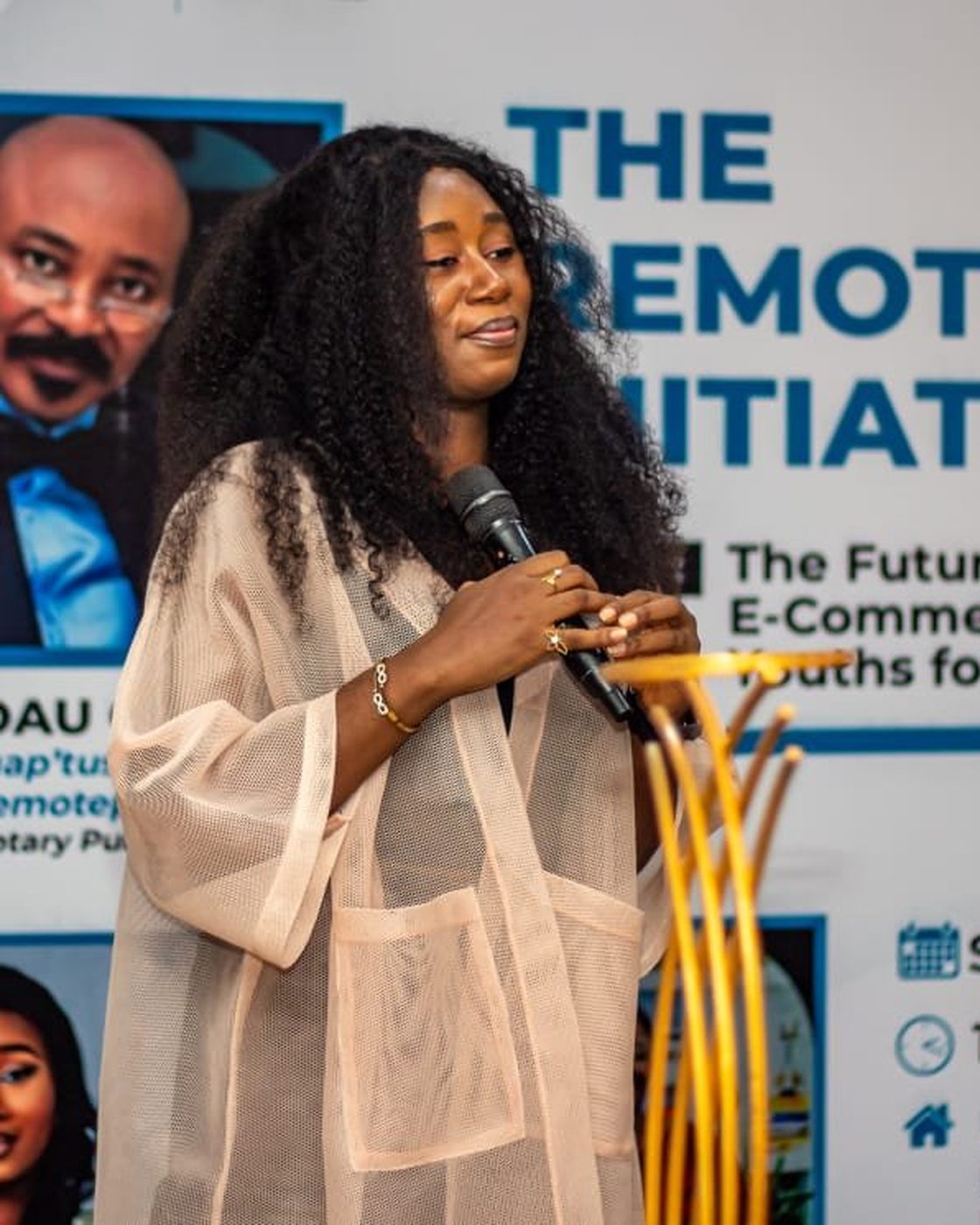 Chinonyelum speaking at Remotepreneur Initiative